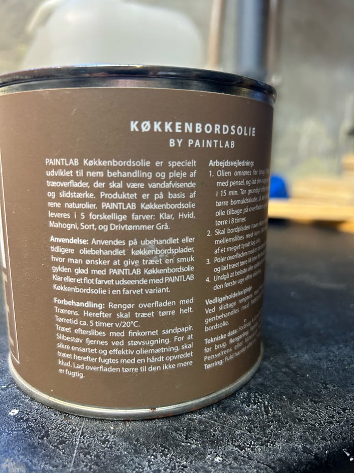 Køkkenbordsolie, Interior by