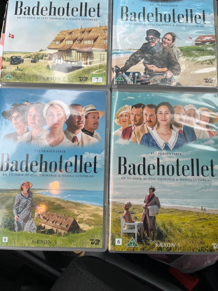 Badehotellet sæson 1-2-3-5, DVD,