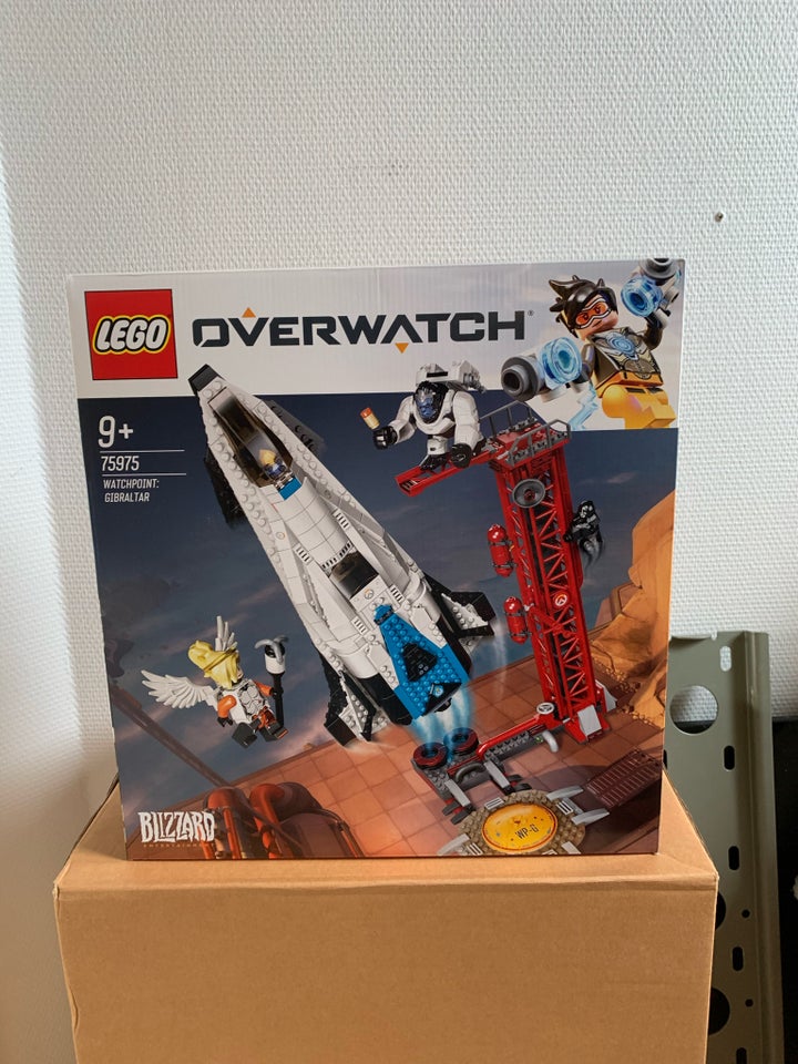 Lego Exclusives, 75975