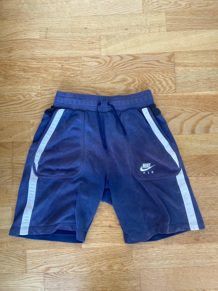 Shorts, HM, Nike og 2x Lindbergh