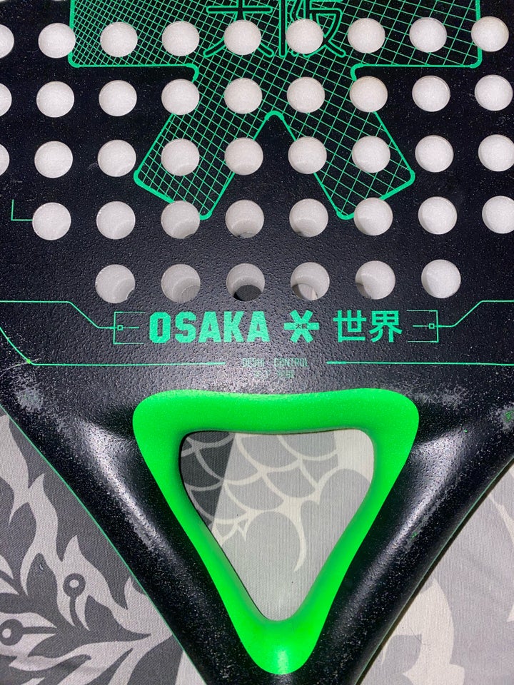 Padel bat, Osaka