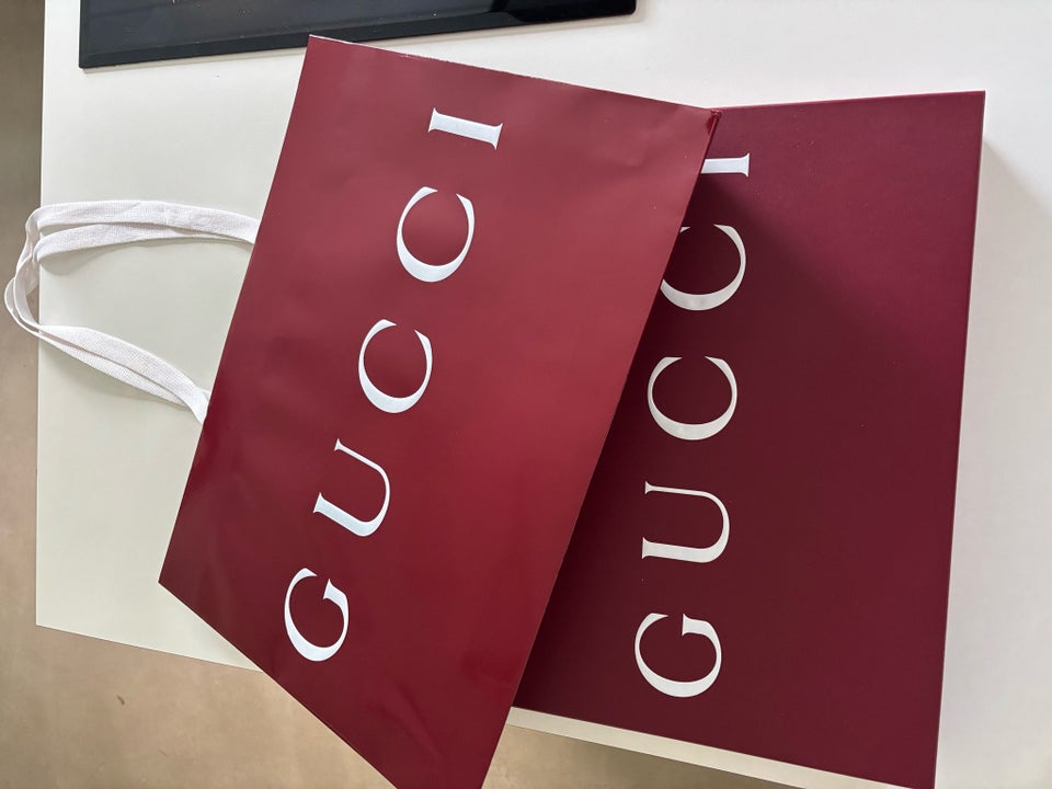 Bøger og blade, Gucci Angora Milano