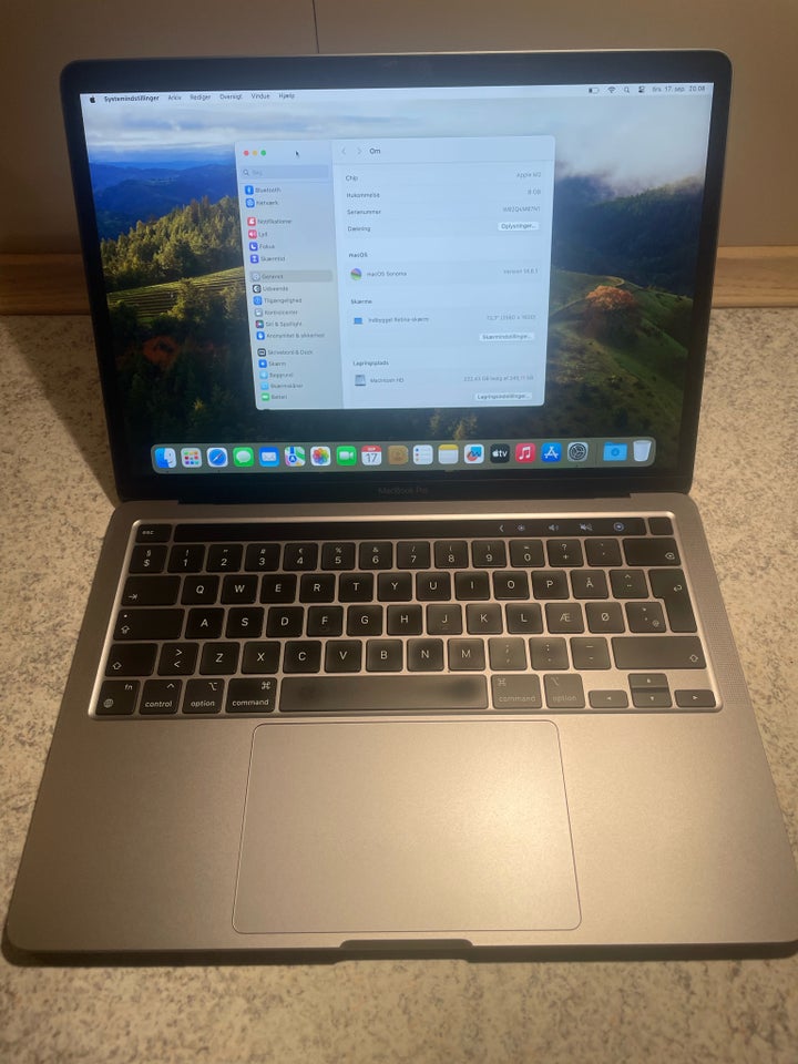 MacBook Pro, 13” M2-CHIP / 256 GB SSD