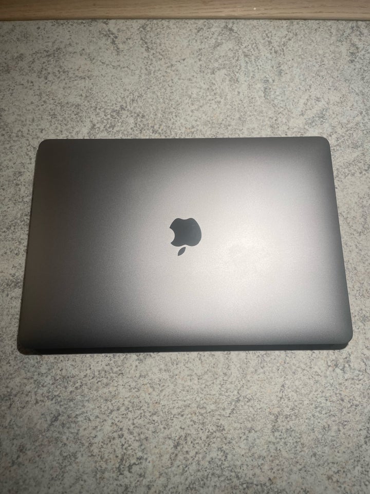 MacBook Pro, 13” M2-CHIP / 256 GB SSD