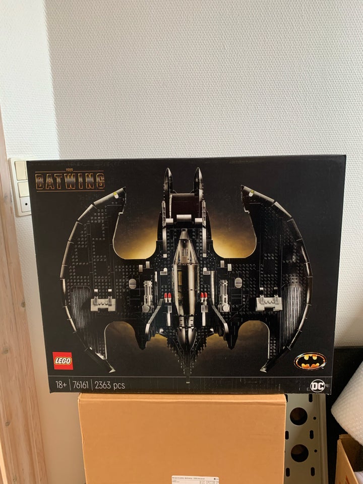 Lego Exclusives, 76161