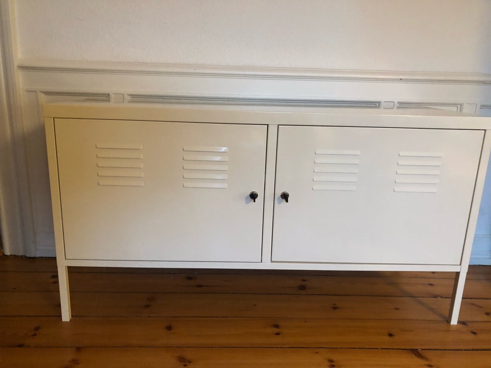 Stålskab Ikea b: 118 d: 40 h: 62