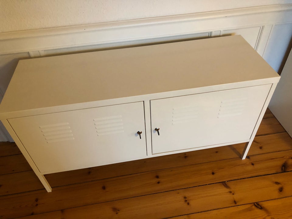 Stålskab Ikea b: 118 d: 40 h: 62