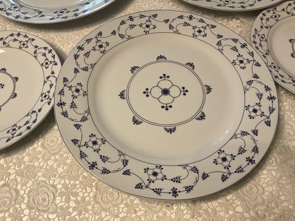 Porcelæn, Tallerkner,