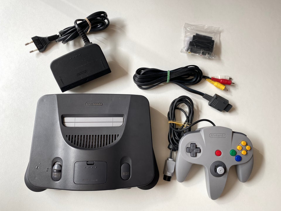 Nintendo 64 NUS-001 (EUR) God