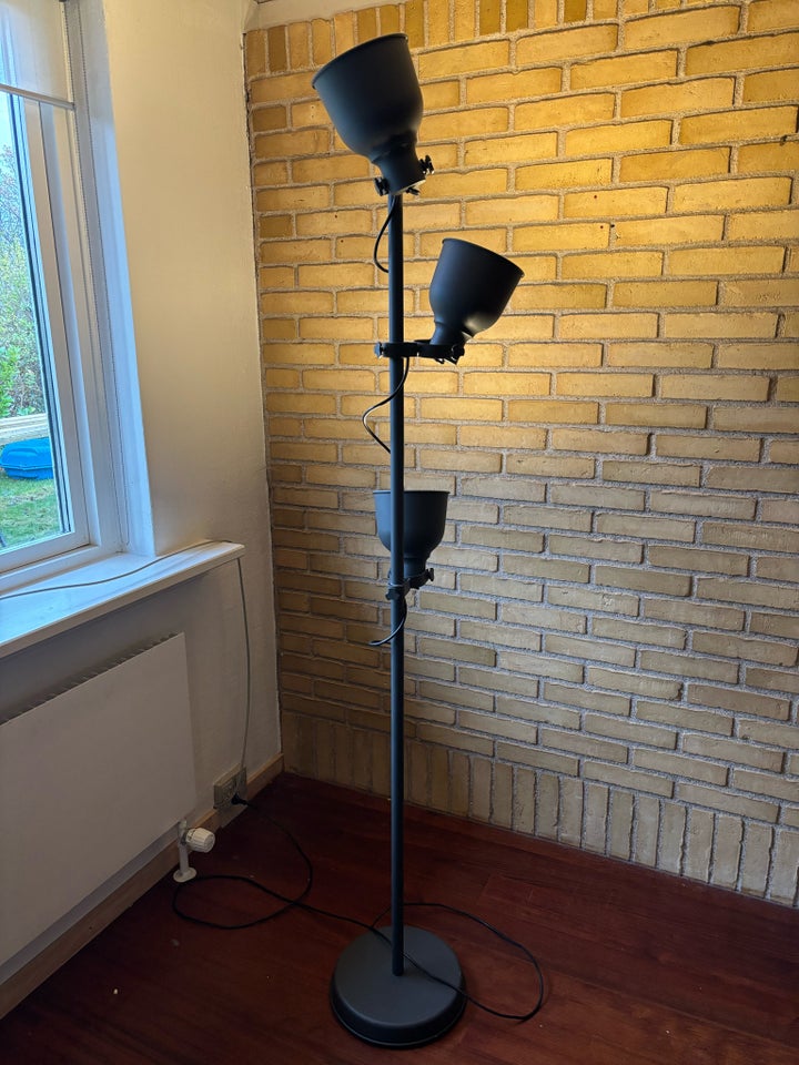 Gulvlampe, Hektar Ikea