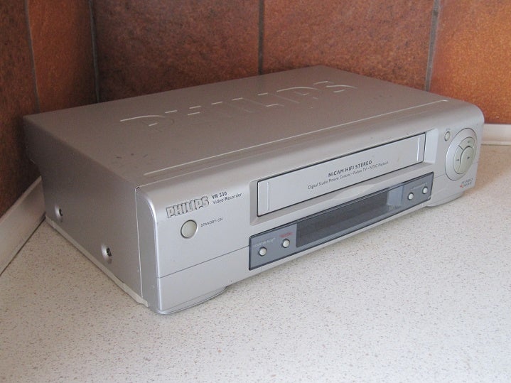 VHS videomaskine Philips VR 530