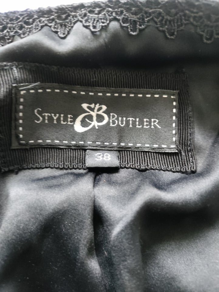 Pels, str. 38, Style Butler