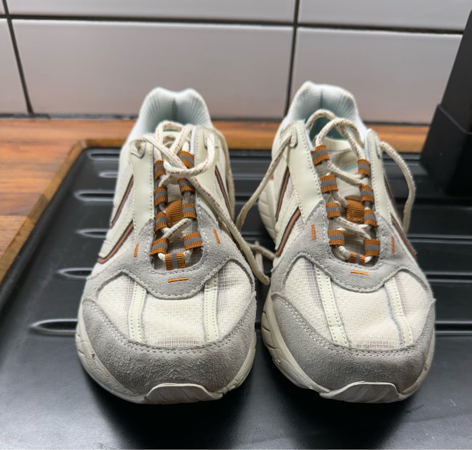 Sneakers, str. 39, Hummel