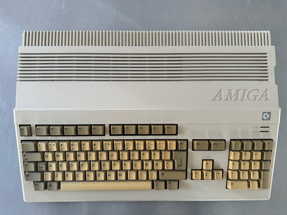 Commodore Amiga, spillekonsol,