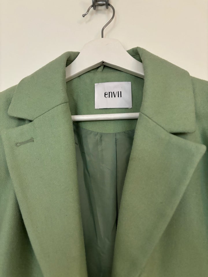 Blazer, str. 38, Envii