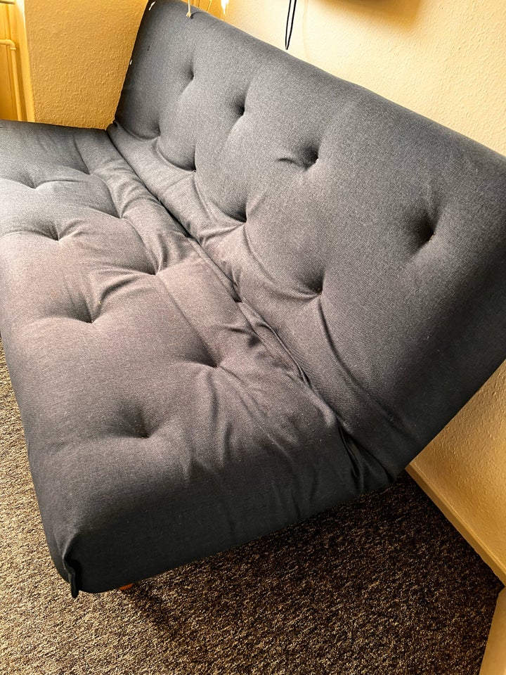 Sovesofa, Innovation Living , b: