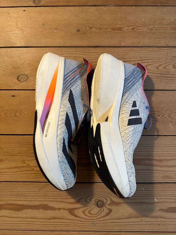 Løbesko, Adidas, Adidas Prime X