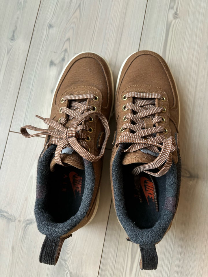 Sneakers, str. 39, Nike x Carhartt