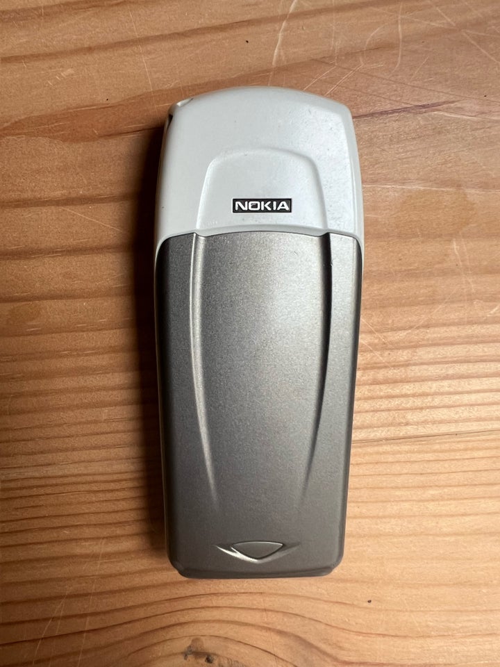 Nokia 6100