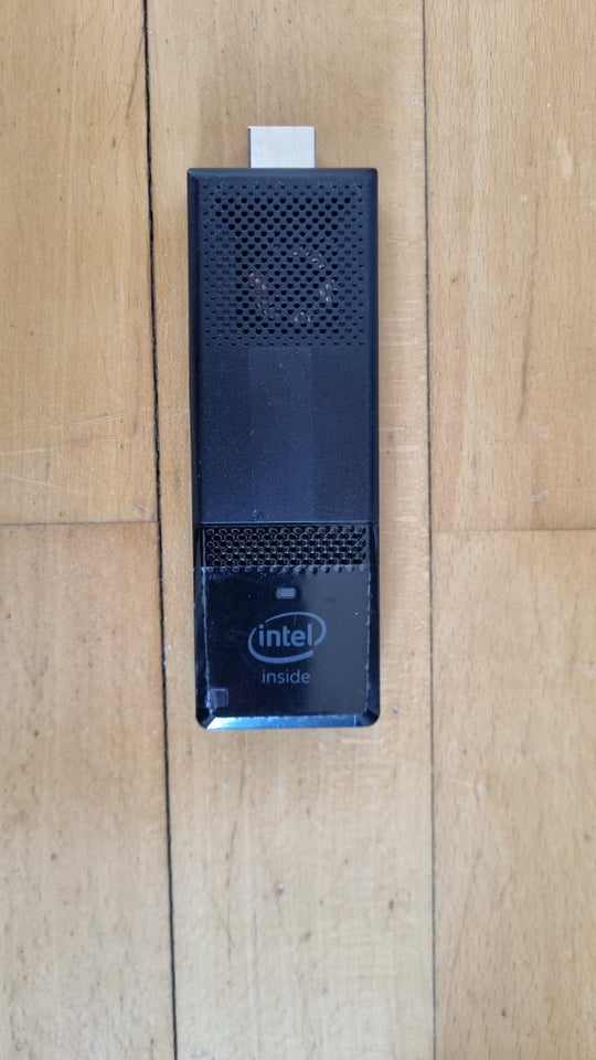 Intel Stick STK1AW32SC 2 GB ram