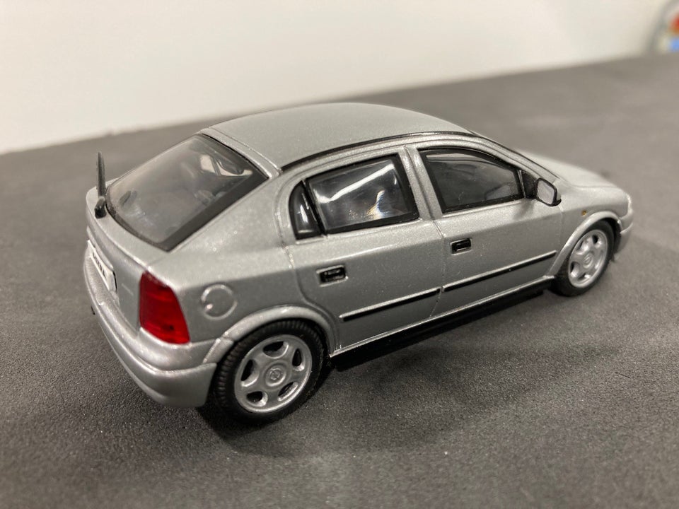 Modelbil, Opel Astra F, skala 1/43