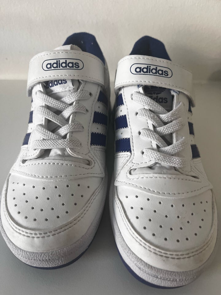 Sneakers str 30 Adidas