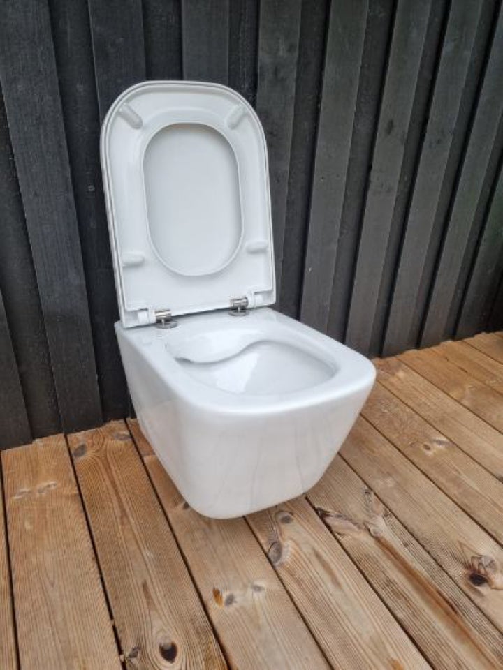 Toilet Laufen Roca væghængt