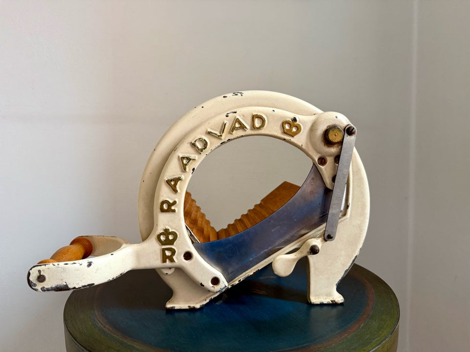 Raadvad brødskærer, Raadvad