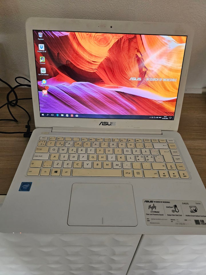 Asus E402SA, 1,6 GHz, 2 GB ram