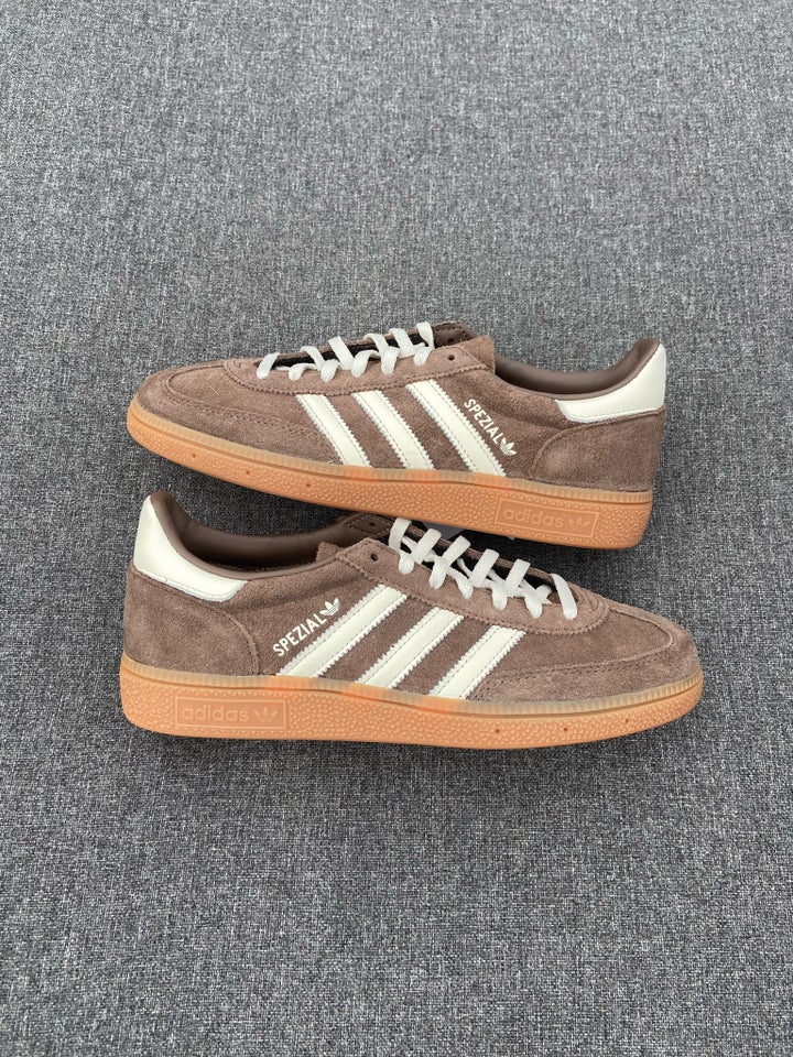 Sneakers, str. 40,5, Adidas