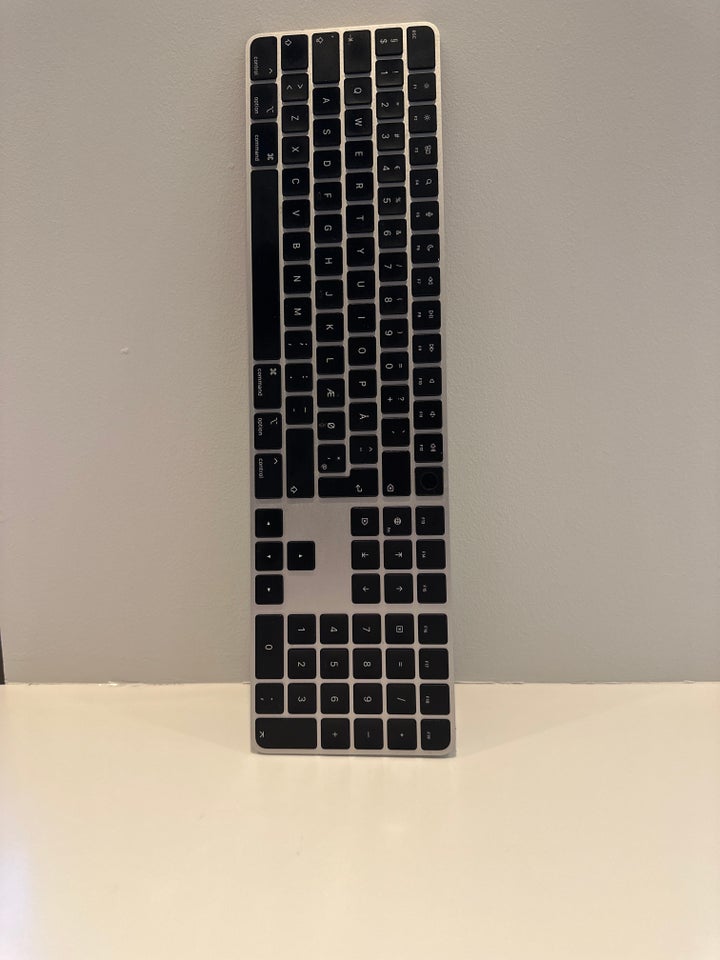 Keyboard, Apple Magic Keyboard