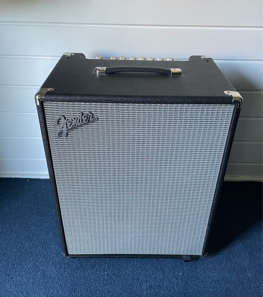 Bascombo, Fender, 800 W