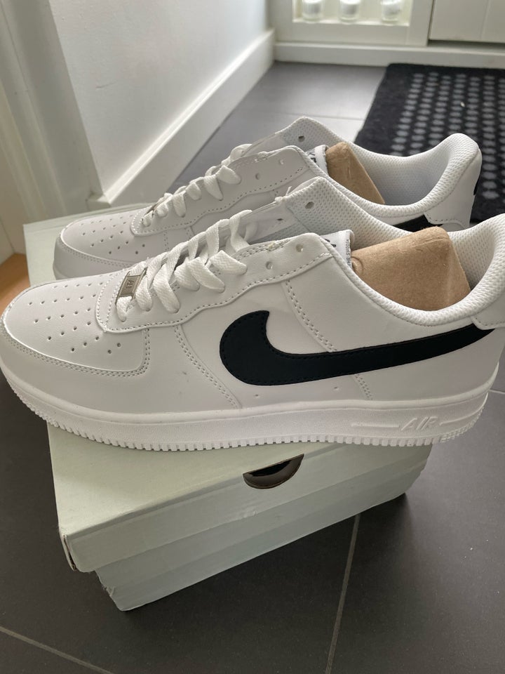 Sneakers, Nike Airforce, str. 44