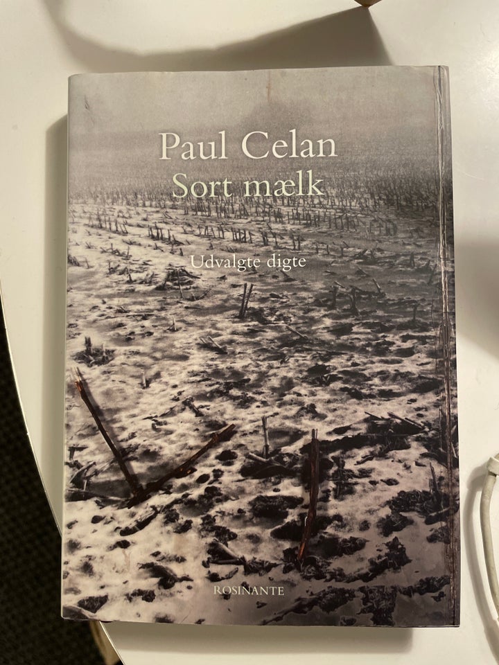 Sort mælk, Paul Celan, genre: digte