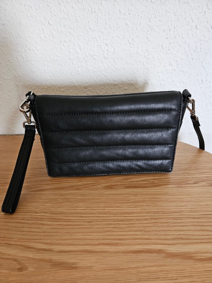 Crossbody, Markberg