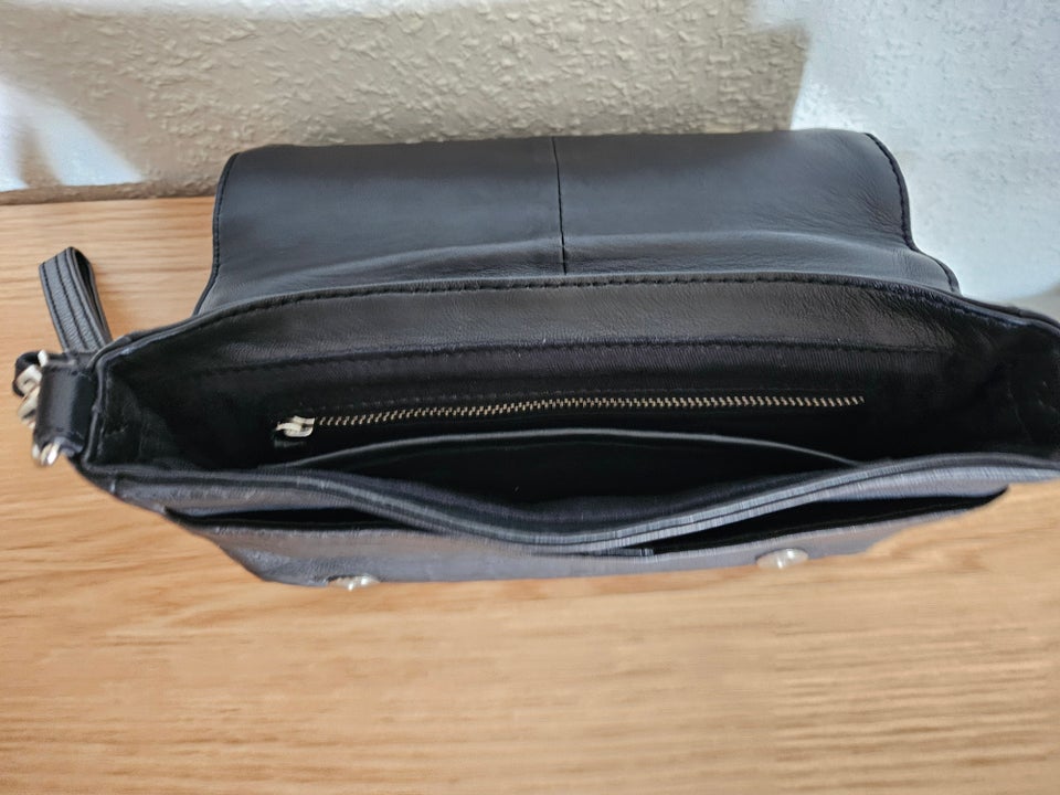 Crossbody, Markberg