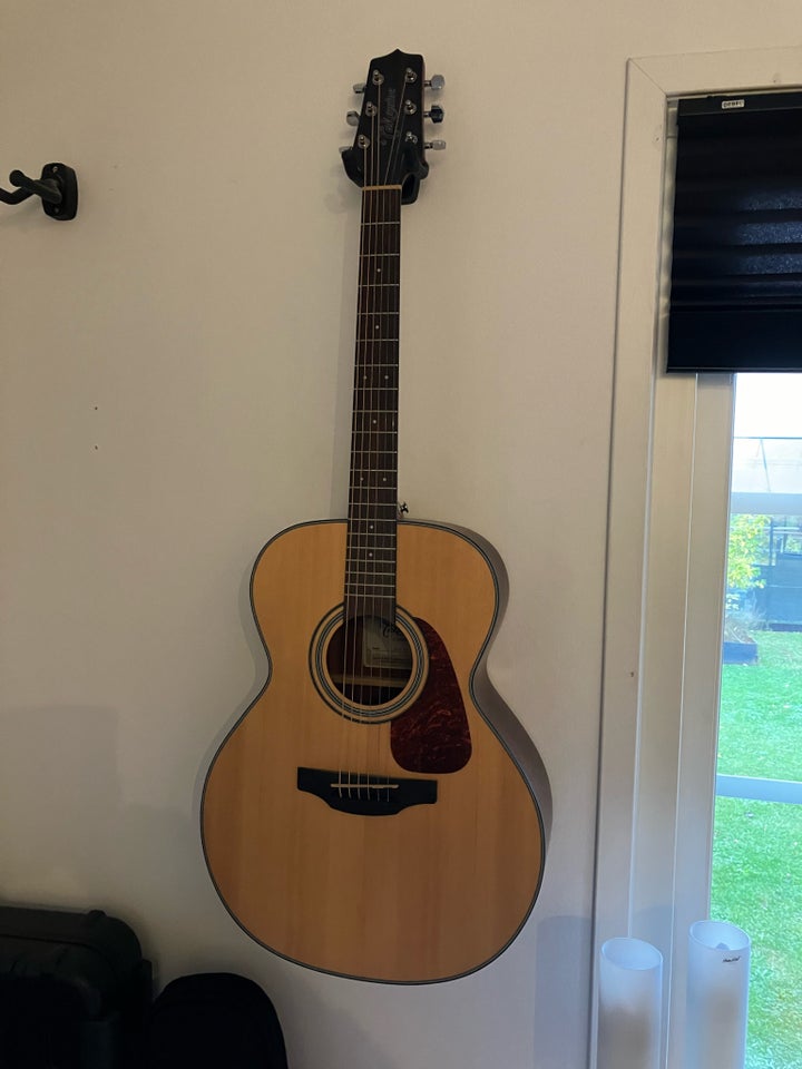 Guitar, Takamine GN10 NS