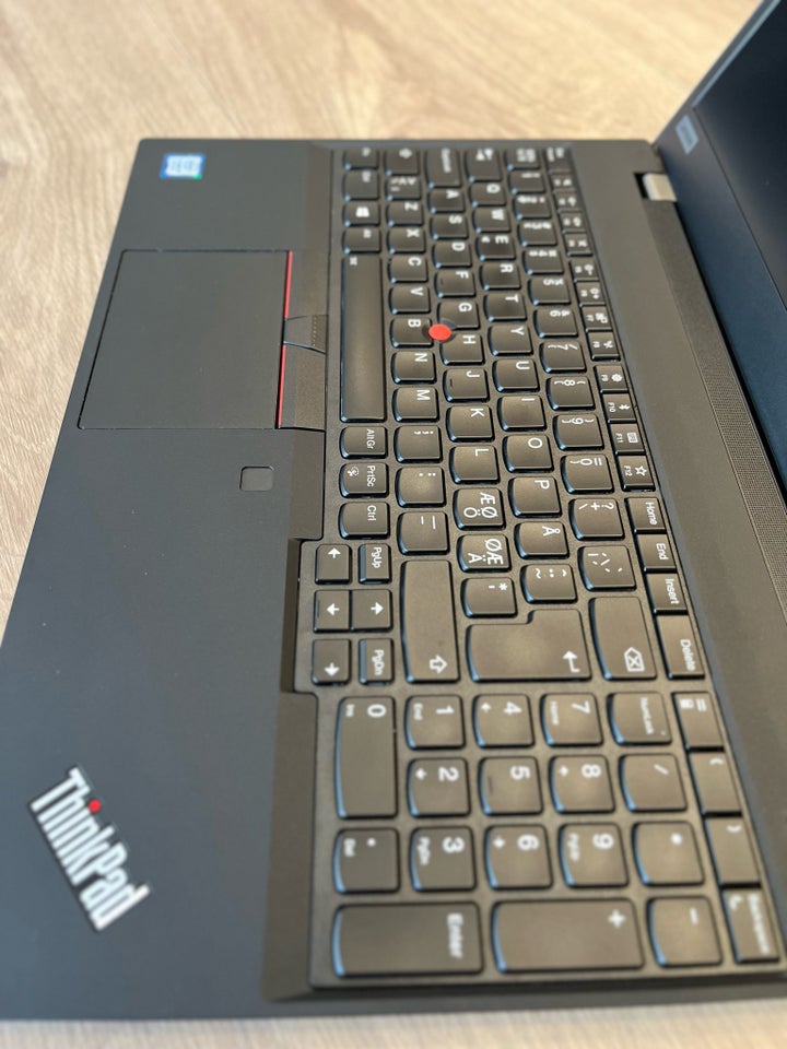 Lenovo P53s i7 8Gen 18 GHz 16 GB