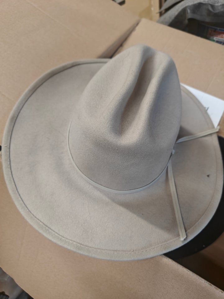 Hat, Dorfmann Pacific -