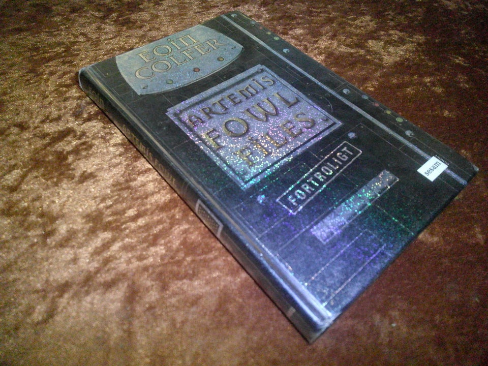 Artemis Fowl, Eoin Colfer, genre: