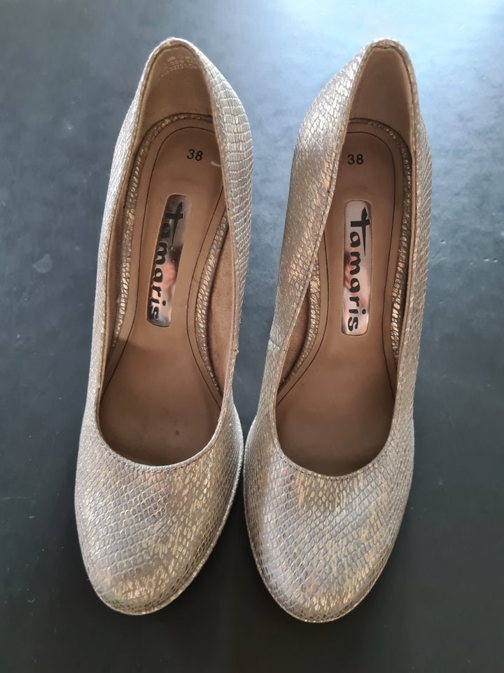 Pumps, str. 36, Tamaris