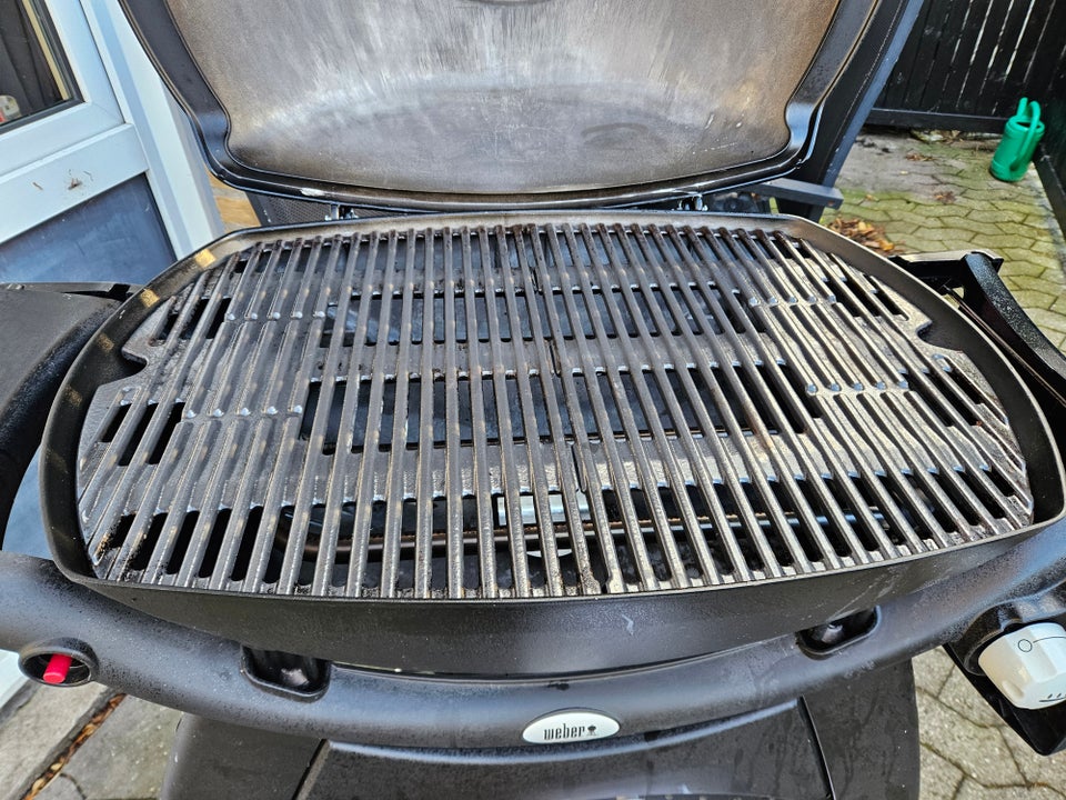 Gasgrill Weber Q3000 med tilbehør