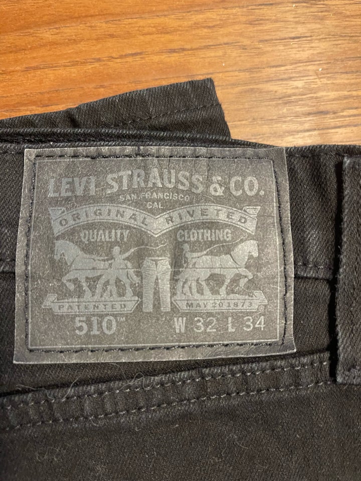 Jeans Levis str 32