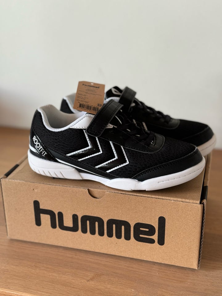 Sneakers str 34 Hummel