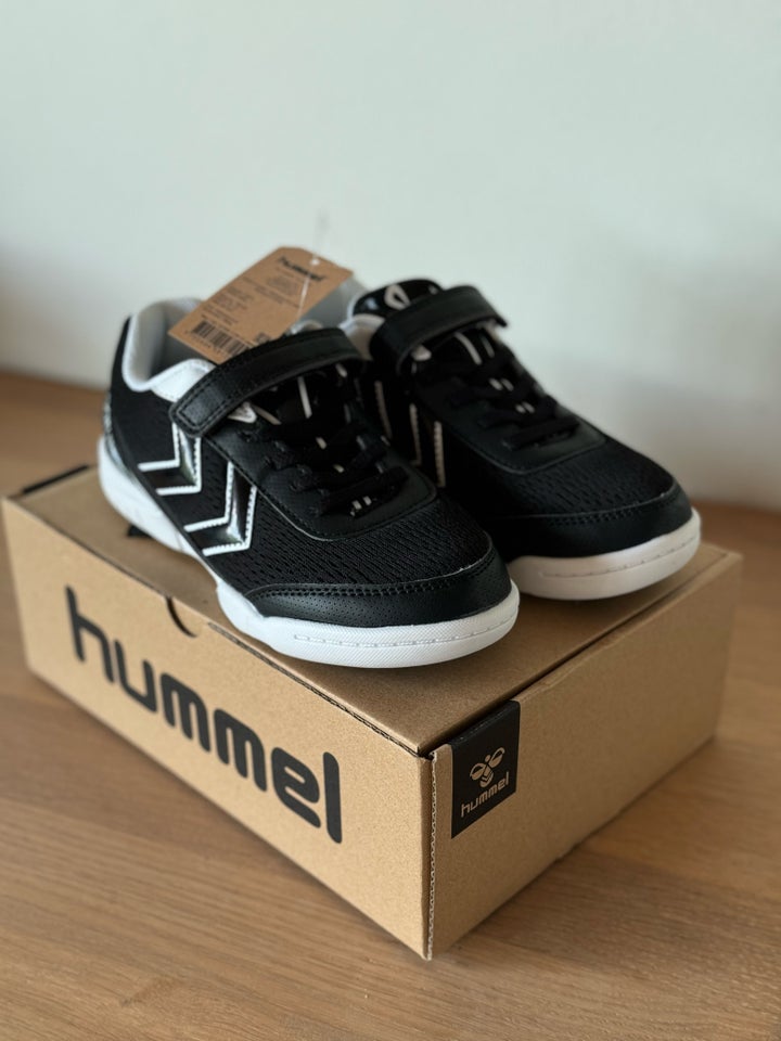 Sneakers str 34 Hummel