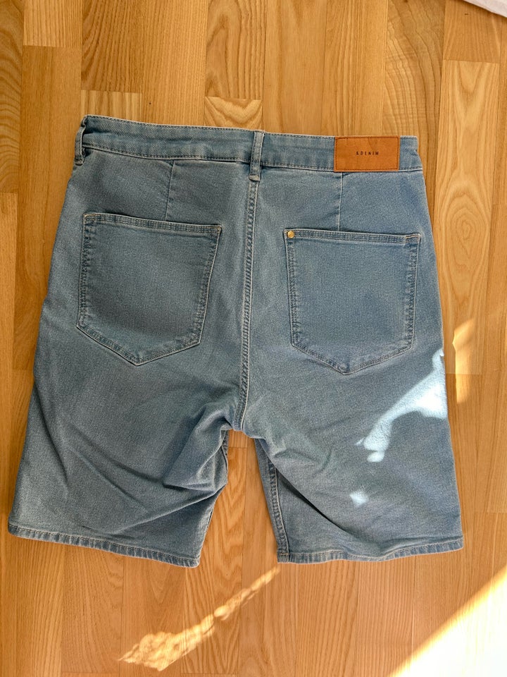 Shorts HM str 40