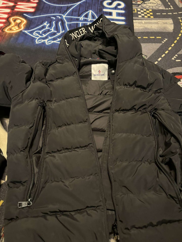 Vinterjakke, str. M, Moncler