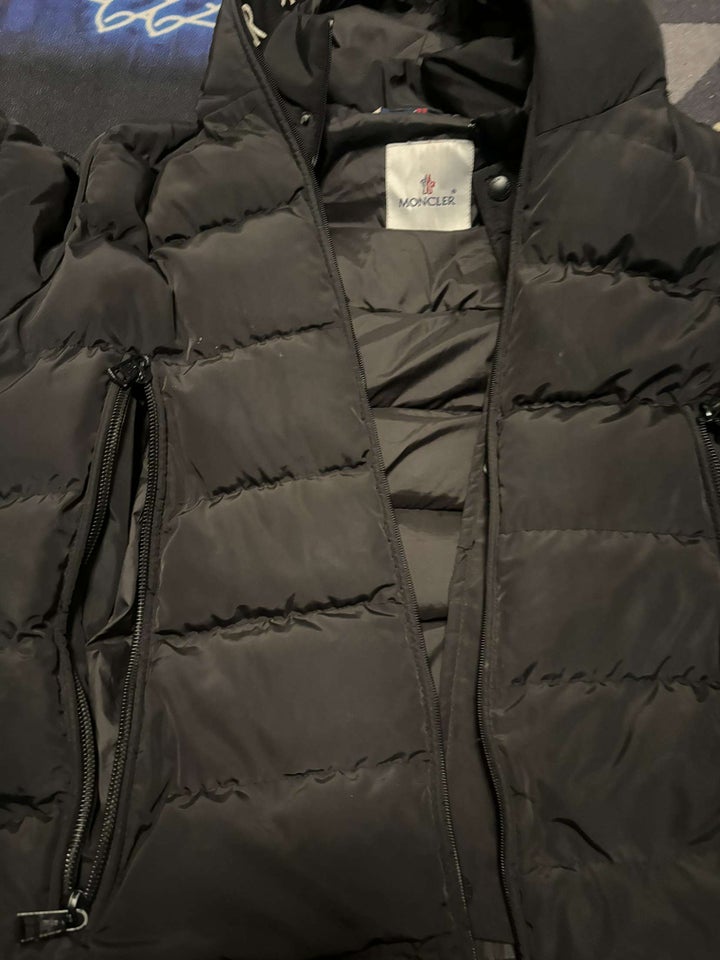 Vinterjakke, str. M, Moncler