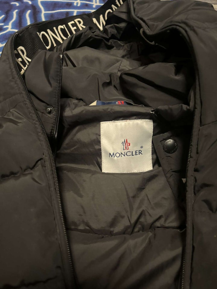 Vinterjakke, str. M, Moncler