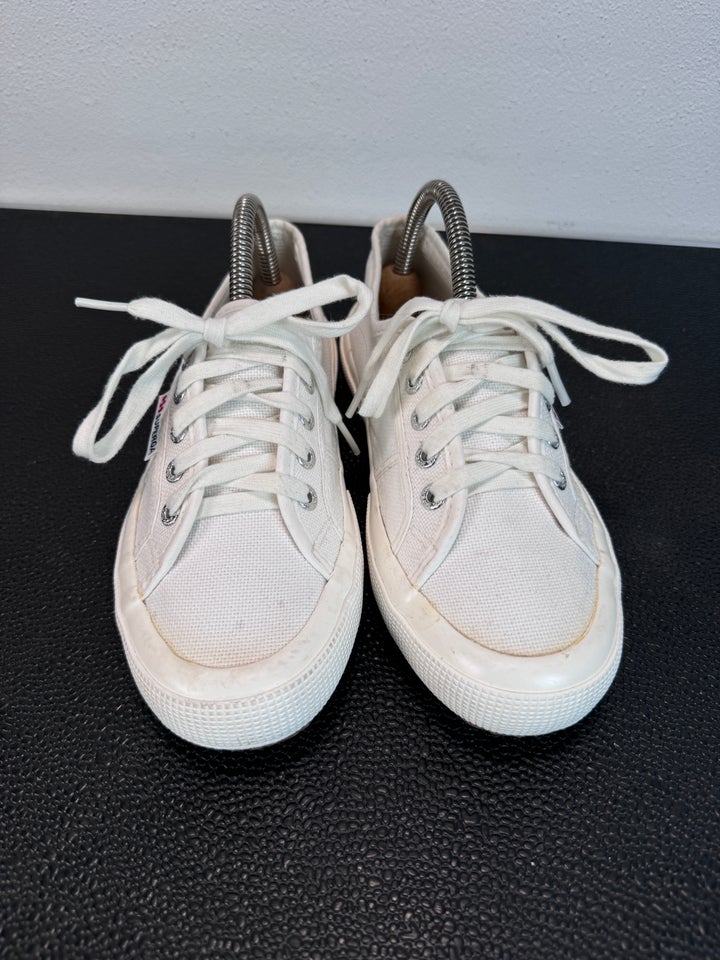 Sneakers, str. 37, Superga